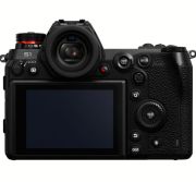 Panasonic Lumix DC-S1 + 24-105mm f/4 Kit