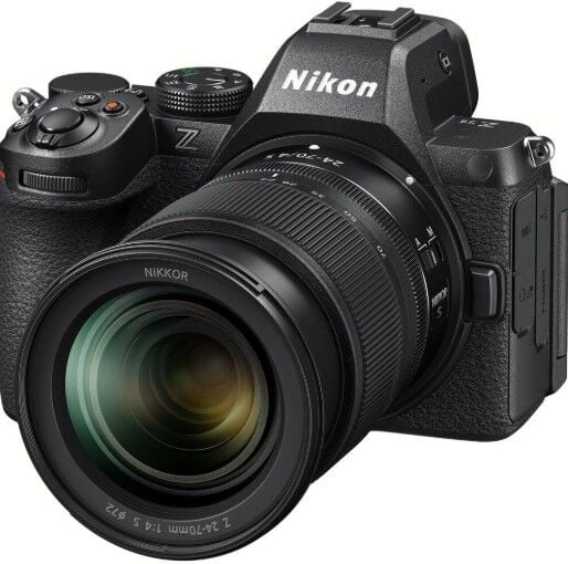 Nikon Z5 II 24-70mm f/4 S Lensli Fotoğraf Makinesi