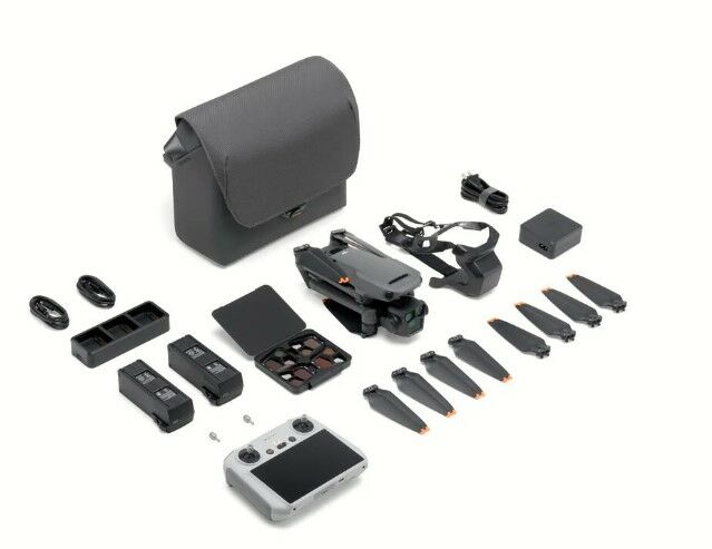 DJI Mavic 3 Pro Fly More Combo (DJI RC